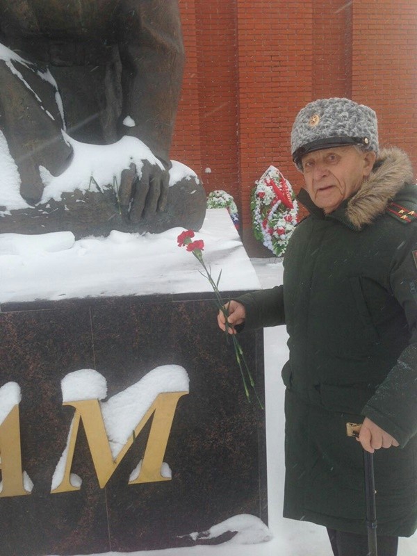Возложение цветов к Мемориалу воинам-сибирякам